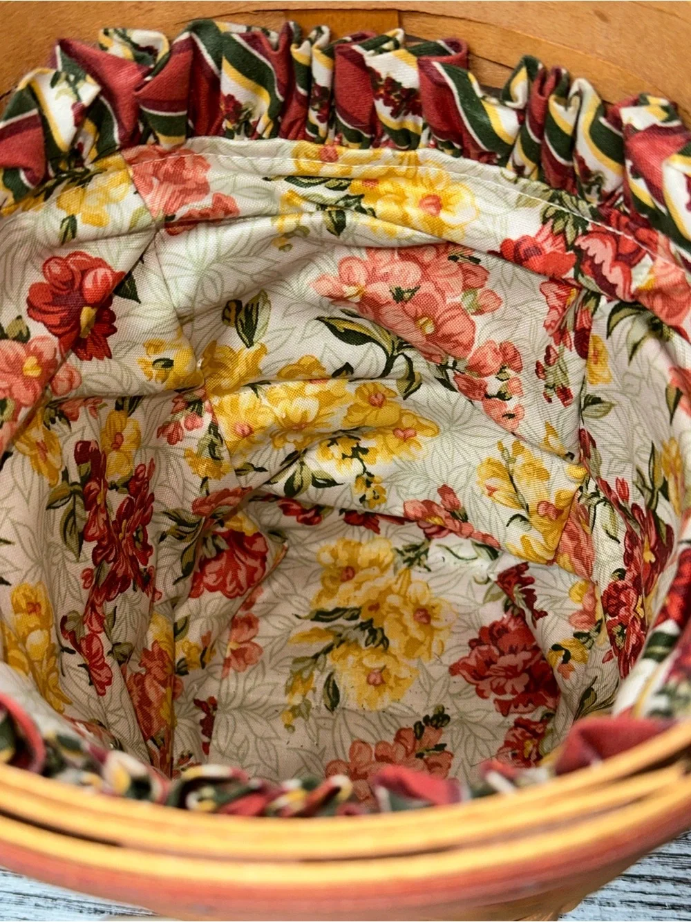 Longaberger 1998 May Series Snapdragon Basket with Liner and Protector
